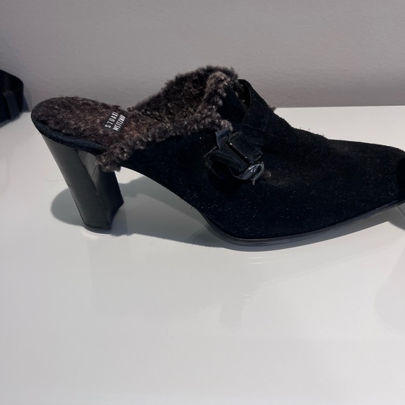 Stuart Weitzman fleece lined black suede mule. - Picture 4 of 7